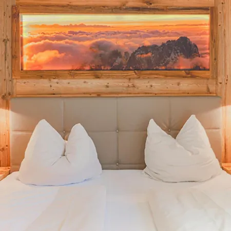 Schoenfeld Kitzbühel